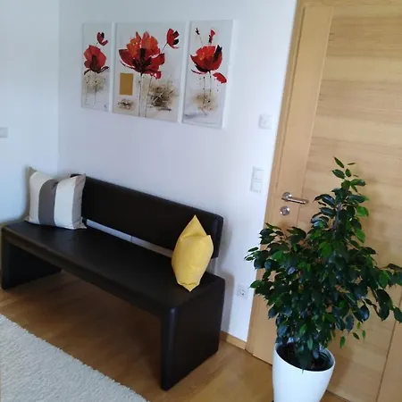 Ferienwohnung Helmberger In *